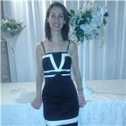 Sono assistente educativa a bambini disabili nelle scuole. Sono laureata in Sociologia. Tutte le materie